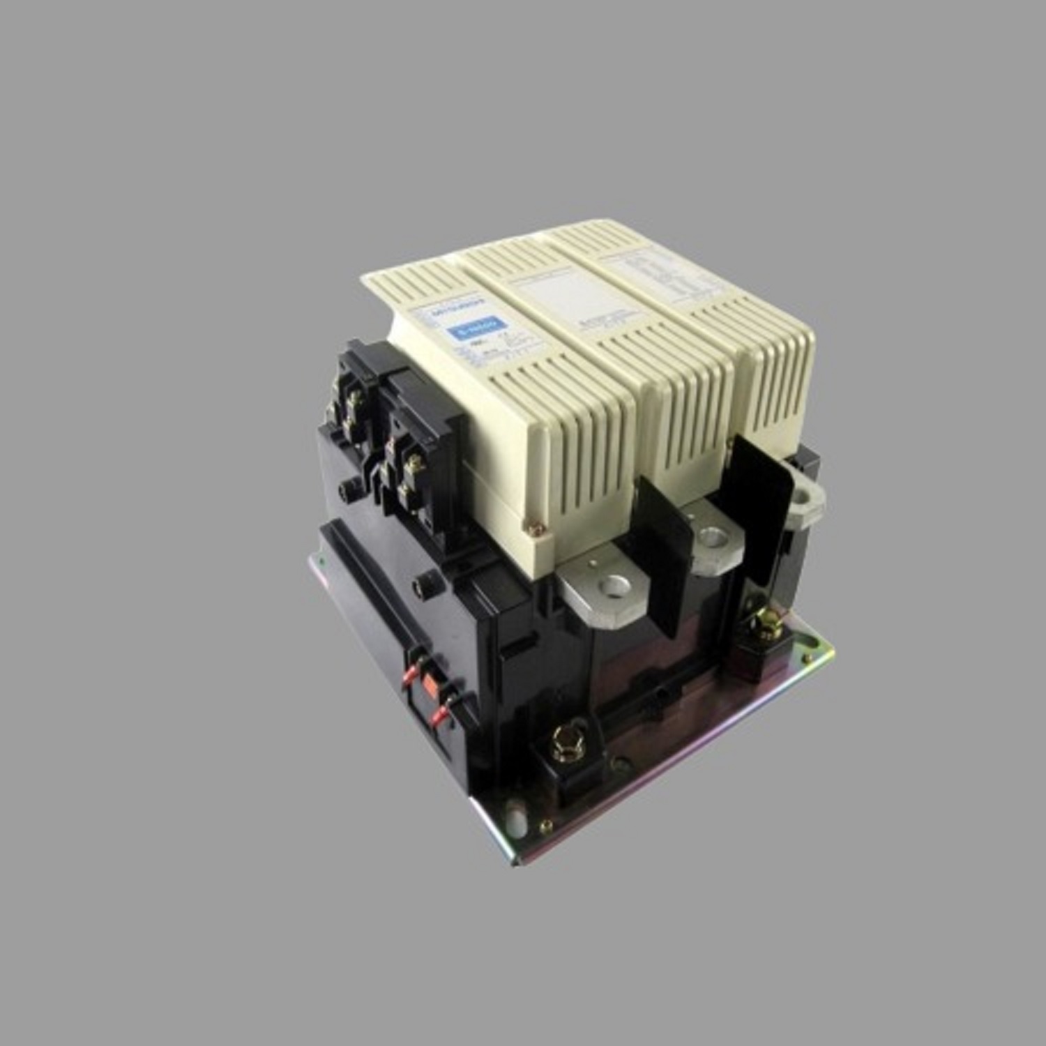 S-N600 AC100V Magnetic contactor. 330kW; 2NO + 2NC; Us = AC 100V, 50Hz