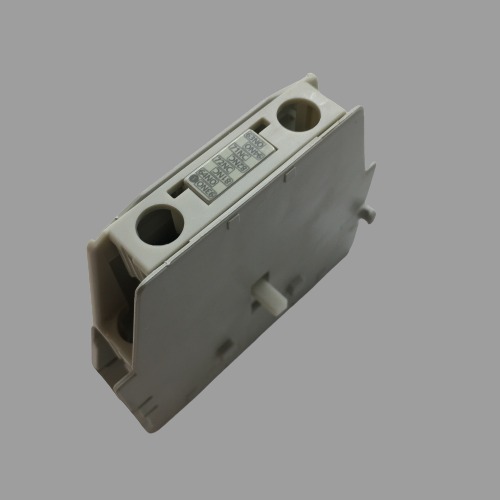 UN-AX11CX Auxiliary contact. 1NO + 1NC; side clip-on; for S(D)-N10 up to 65, SR(D)-N4